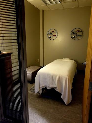 Living Pure Chiropractic and Acupuncture clinic