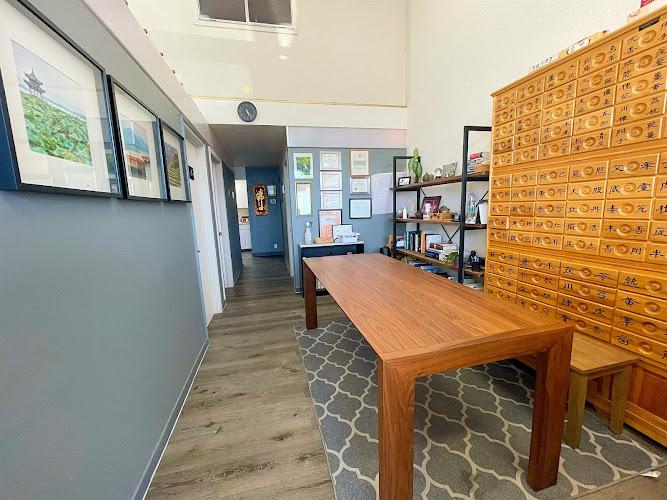 Acupuncture & Chinese Herbal Medicine clinic