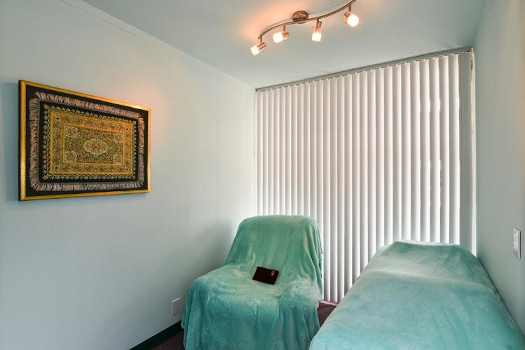 Eileen Han Acupuncture clinic