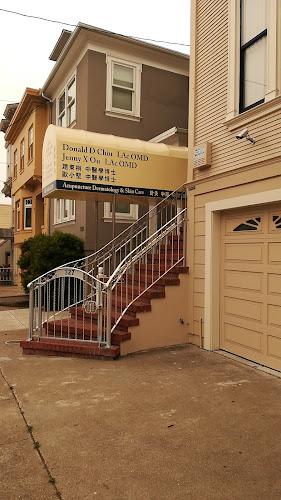Jenny X. Ou, Lac clinic