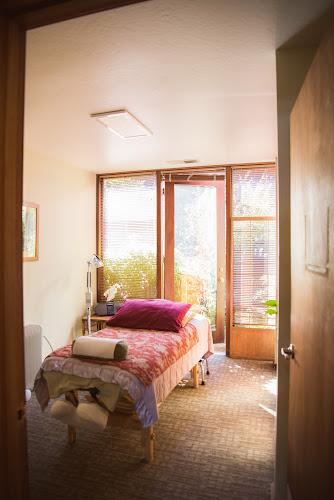 Santi Acupuncture, Inc. clinic