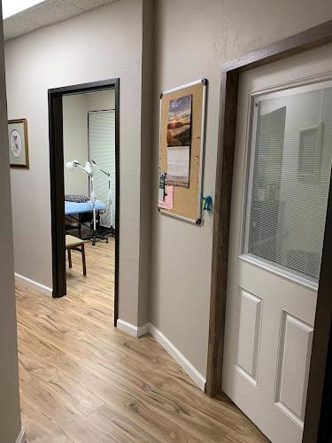 Mu Element Acupuncture Clinic clinic