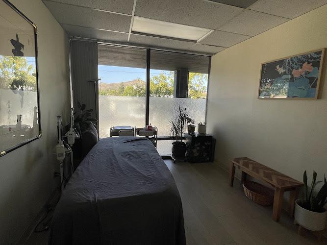 Amy Hess Acupuncture Wellness clinic