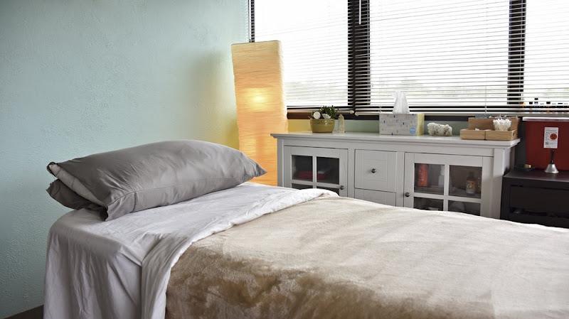 Moving Points Acupuncture clinic
