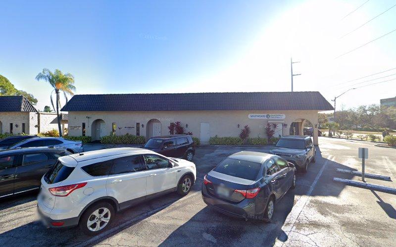 Kenneth Huynh clinic