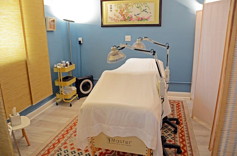 Uptown Acupuncture clinic