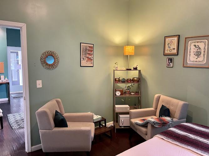 Staycie Francisco Acupuncture clinic