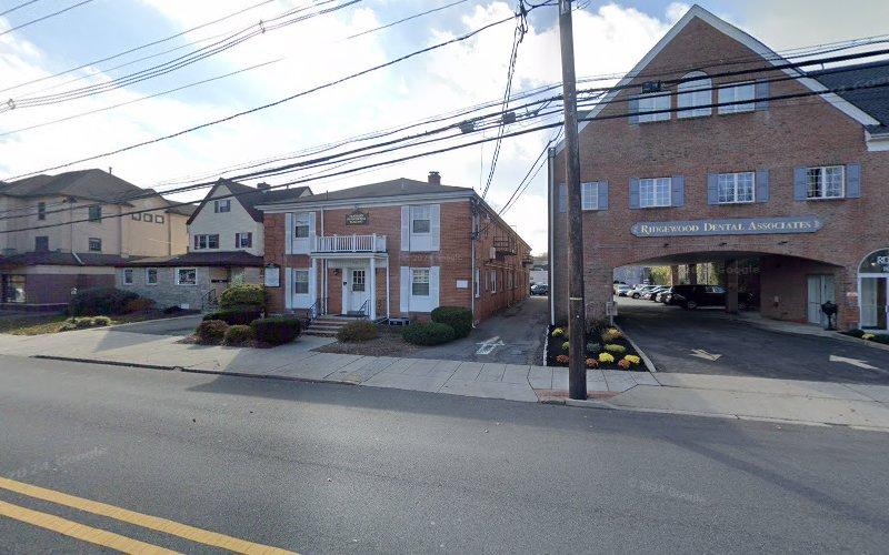 Lee Acupuncture and Herbs Clinic LLC clinic