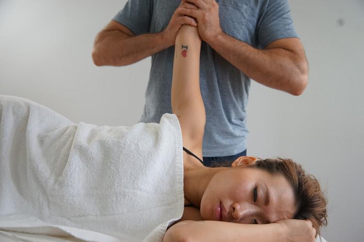 Lukas Wolf Acupuncture clinic