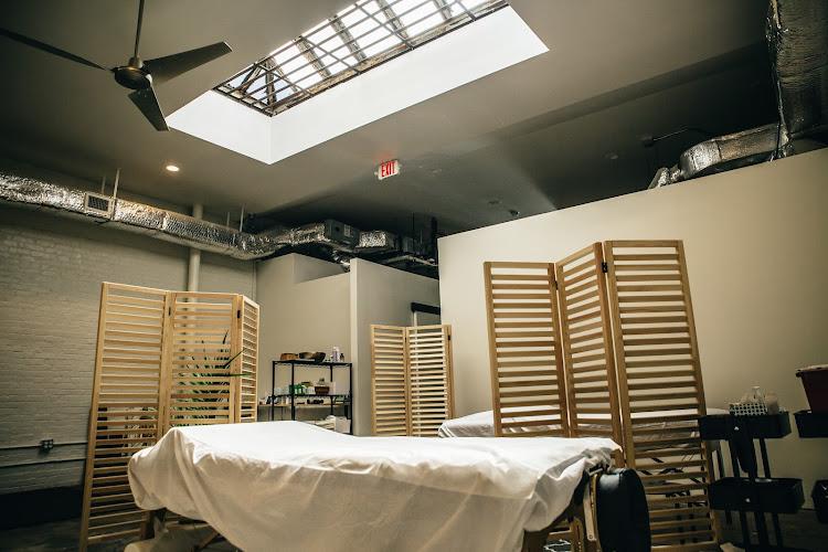 LIC Acupuncture & Wellness clinic