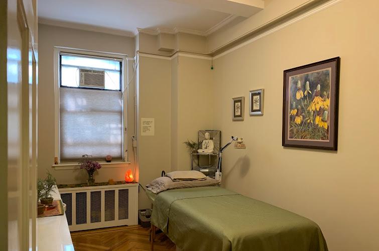 Eight Red Garnets Acupuncture Clinic clinic