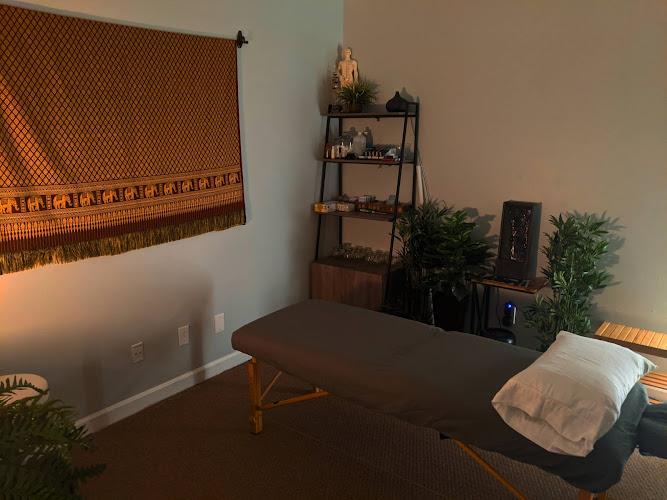 Lucky Cat Acupuncture clinic