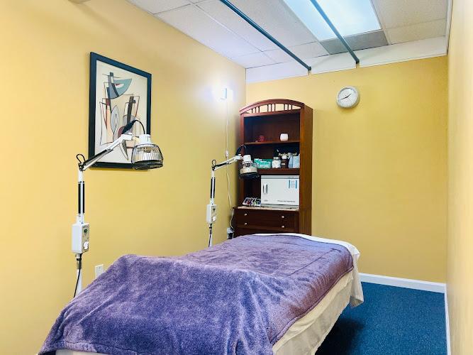 Acupuncture & Massage Ternary Health clinic