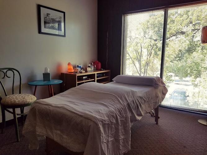 Stacy Jane Kluck, L.Ac clinic