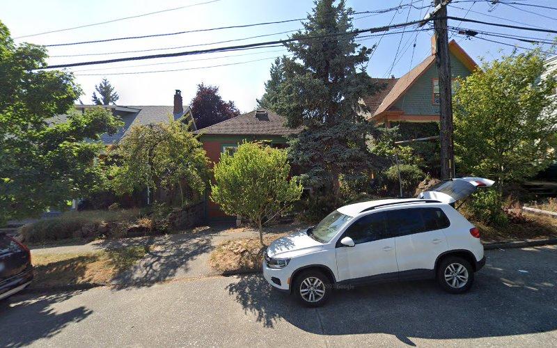 Treetop Acupuncture clinic