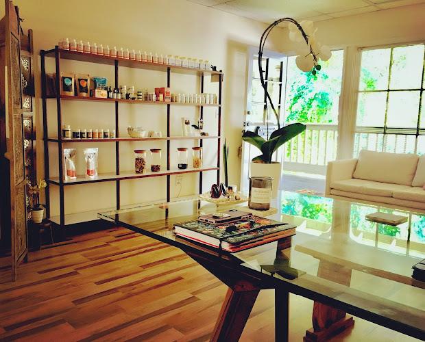 Calabasas Acupuncture & Holistic Medicine clinic