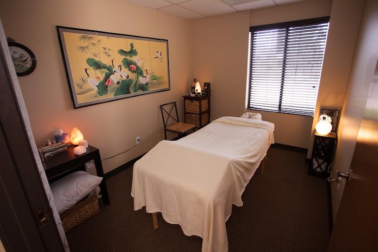 Feel Well Acupuncture - Lesley Custodio, L.Ac. clinic