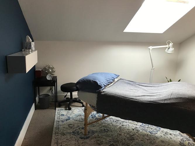 Treasure De La Cruz LAc, Acupuncture & Chinese Medicine clinic