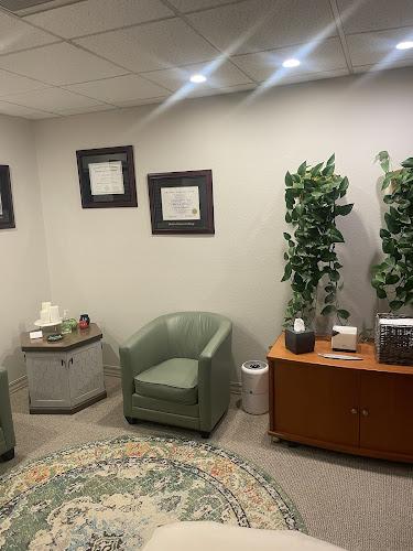 Moment Wellness: Acupuncture and Herbal Medicine clinic