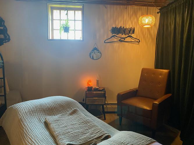 Mending Point Acupuncture, Dr. Monica Benco, D-TCM, LAc clinic