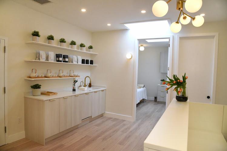 Aetherium Acupuncture & Integrative Medicine x Dr. Natalie Grigorian, DOM, LAc clinic