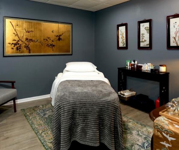 Dr. Holly Durning & Associates- Holistic Medicine, Acupuncture Physician clinic