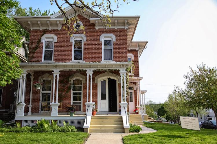 Acupuncture Center Decorah, Brenda Harris MSOM, LAc clinic