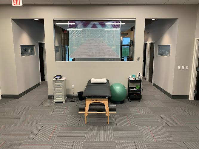 Advanced Sports & Family Chiropractic & Acupuncture: Olathe Location clinic