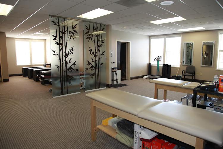 Advanced Sports & Family Chiropractic & Acupuncture: Overland Park Location clinic