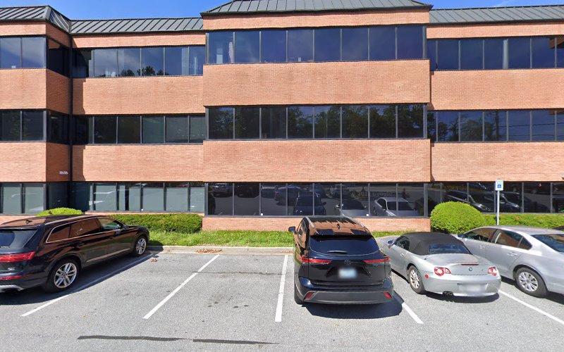 Sarah McCracken Licensed Acupuncturist clinic