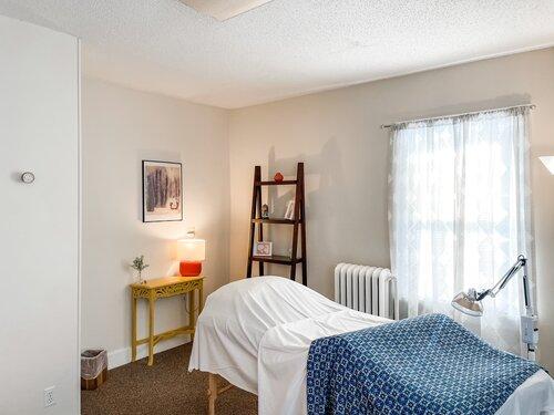 Crocus Hill Acupuncture & Herbal Medicine clinic