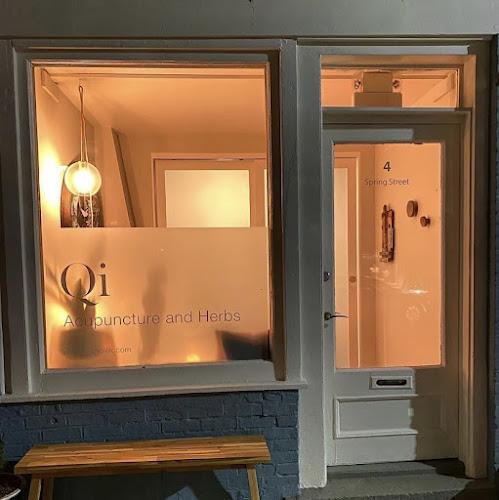 Nicole Miziolek - Qi Acupuncture & Apothecary clinic