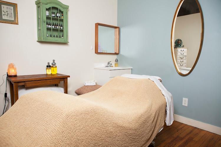 Earth + Sky Massage and Acupuncture clinic