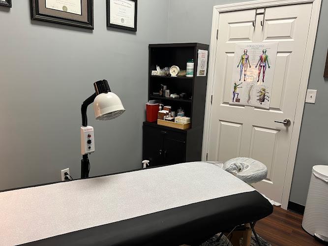 Twin Acupuncture: Kerri Kuhlsen, L.Ac., cSMA clinic