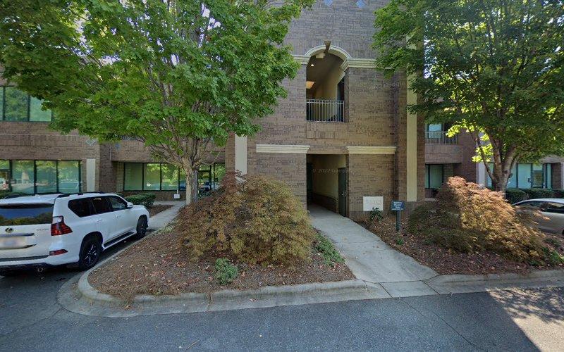 Dr Denise Hoffecker D.C., L.A.c, dipl CH clinic