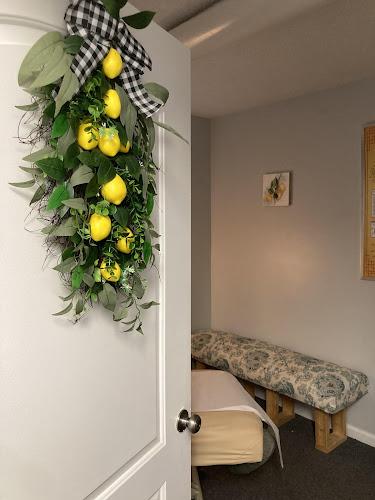 Nourishing Health Acupuncture & Herbs - Viola Pircher, Acupuncturist clinic