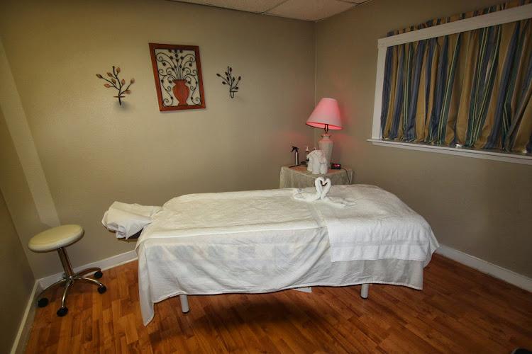 American Institute of Acupuncture Acuherb Clinic clinic