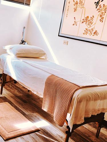 Aesthete Acupuncture Integrative Medicine & Aesthetics clinic