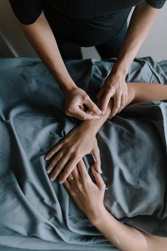 Elizabeth Fuqua, L.Ac. - Licensed Acupuncturist clinic