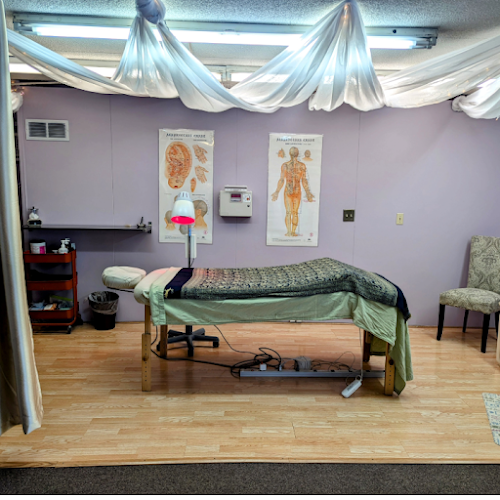 Sports Acupuncture & Microneedling with Sarah Engen Acupuncture clinic